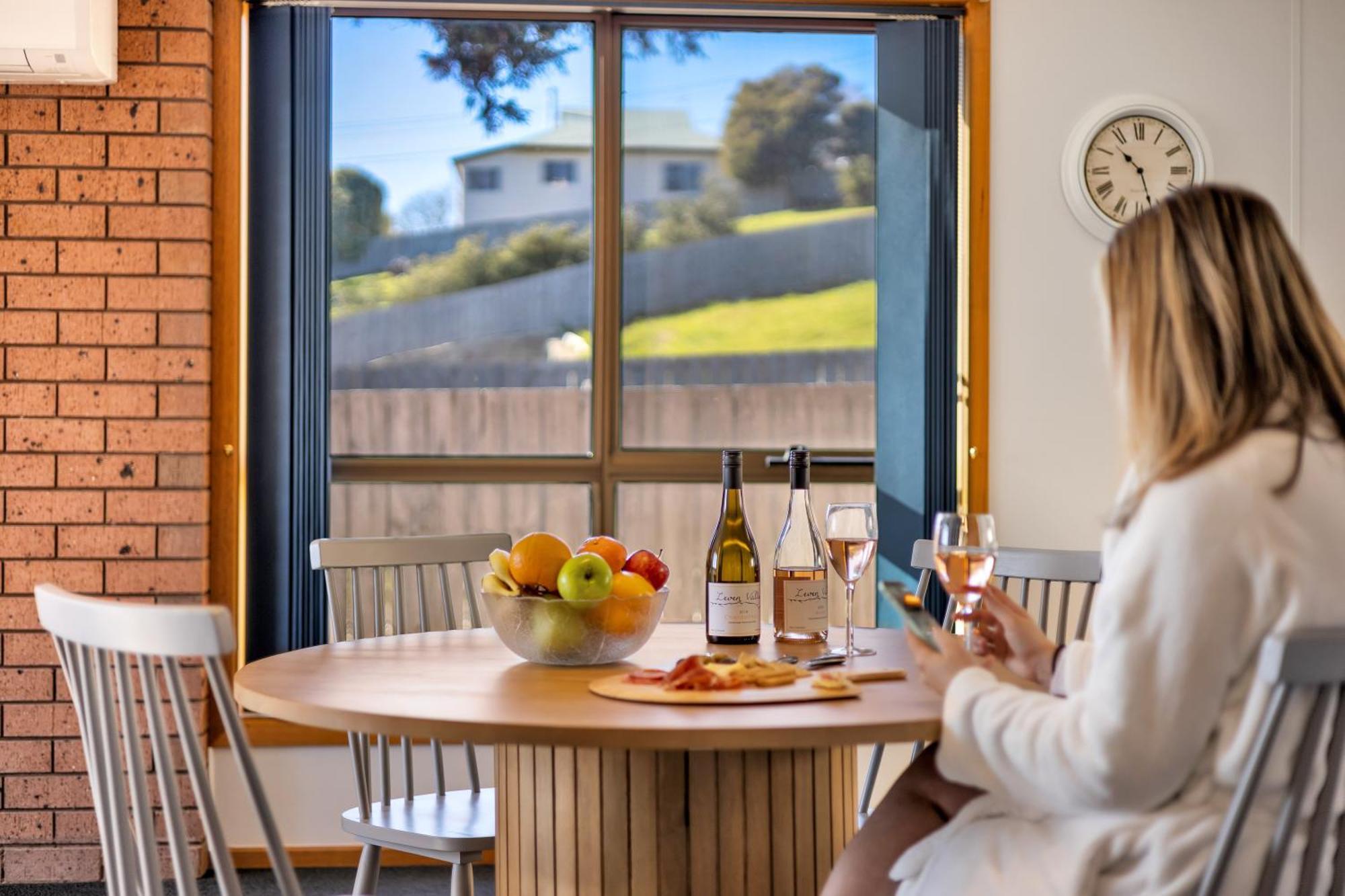 Madsen Retreat Hotel Penguin Luaran gambar